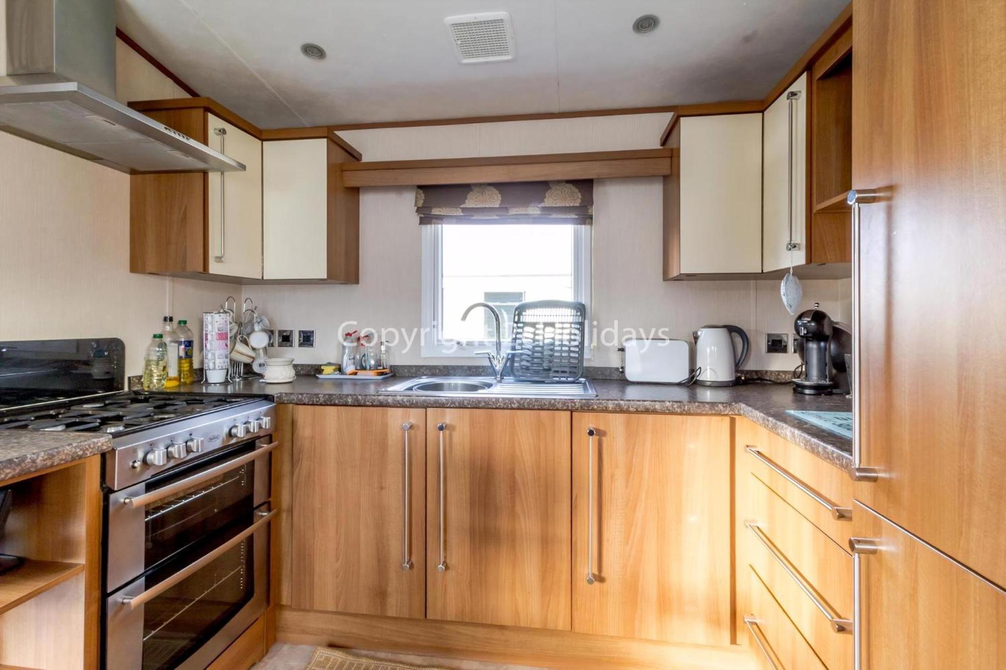 Lovely Caravan For Hire With Decking At Skipsea Sands In Yorkshire Ref 41015Wf Barmston Zewnętrze zdjęcie