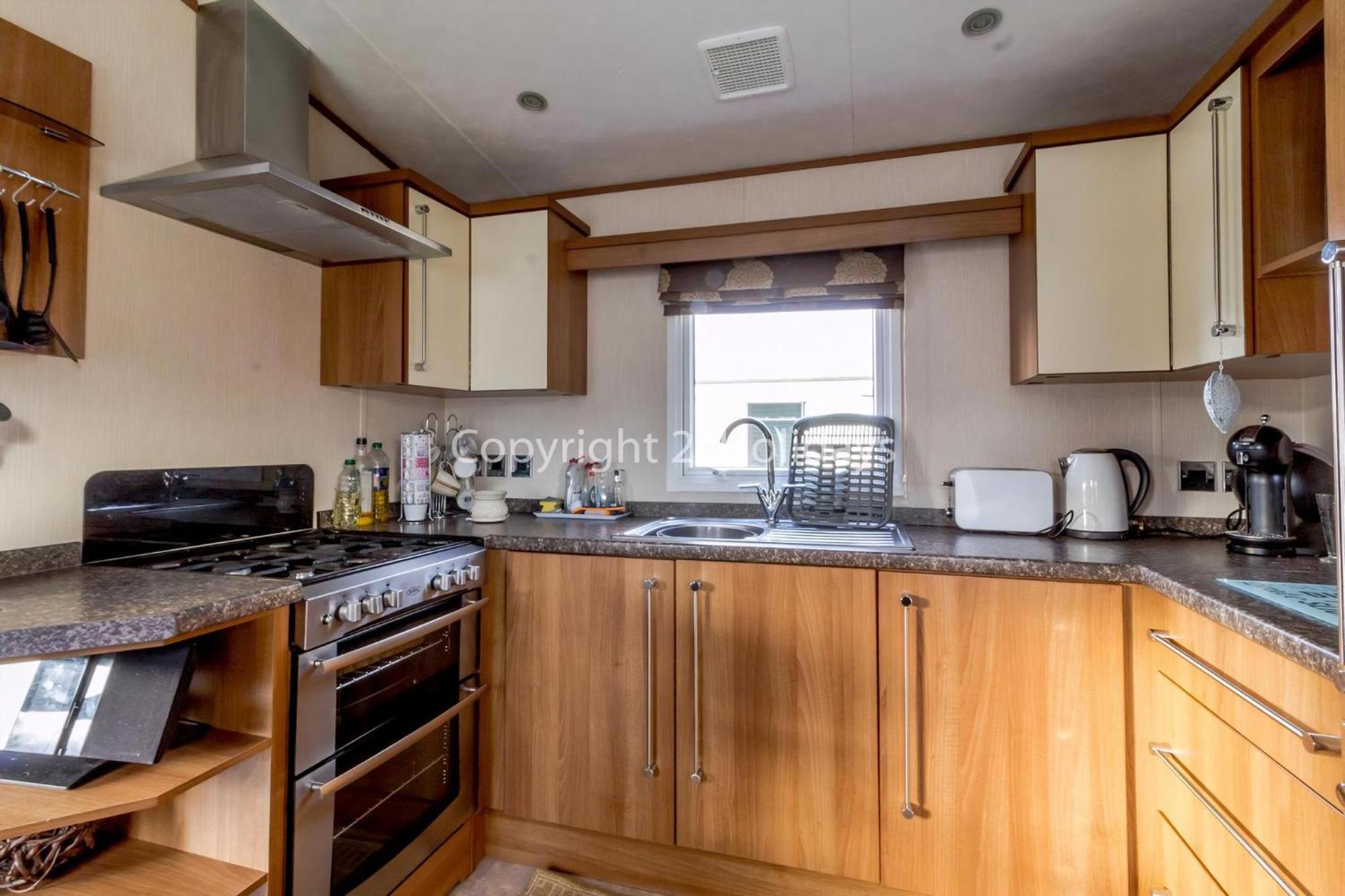Lovely Caravan For Hire With Decking At Skipsea Sands In Yorkshire Ref 41015Wf Barmston Zewnętrze zdjęcie